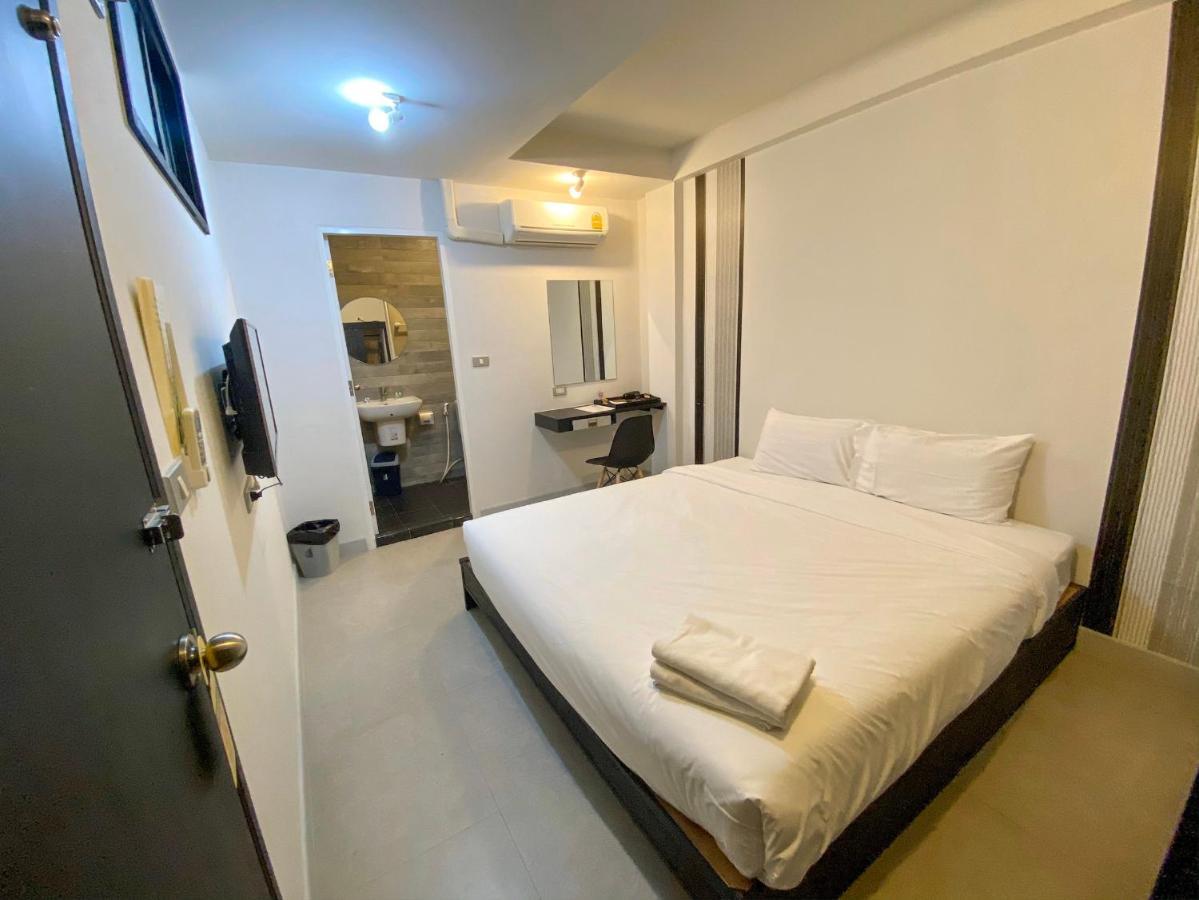 Отель Beam House Patong Экстерьер фото